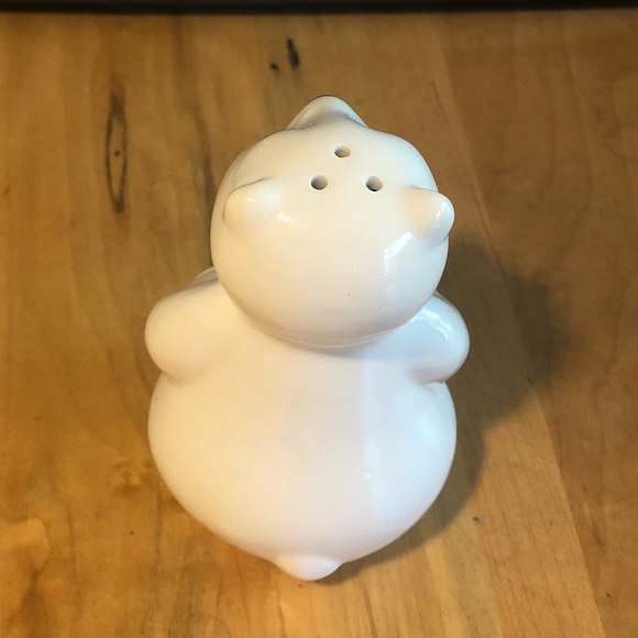 Coca Cola Bear Salt and Pepper Shakers - Picture 4 of 10